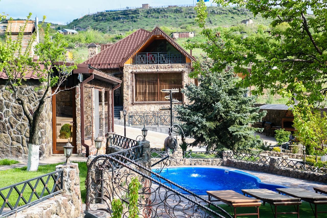 Виллы Villa Hills Ptghni