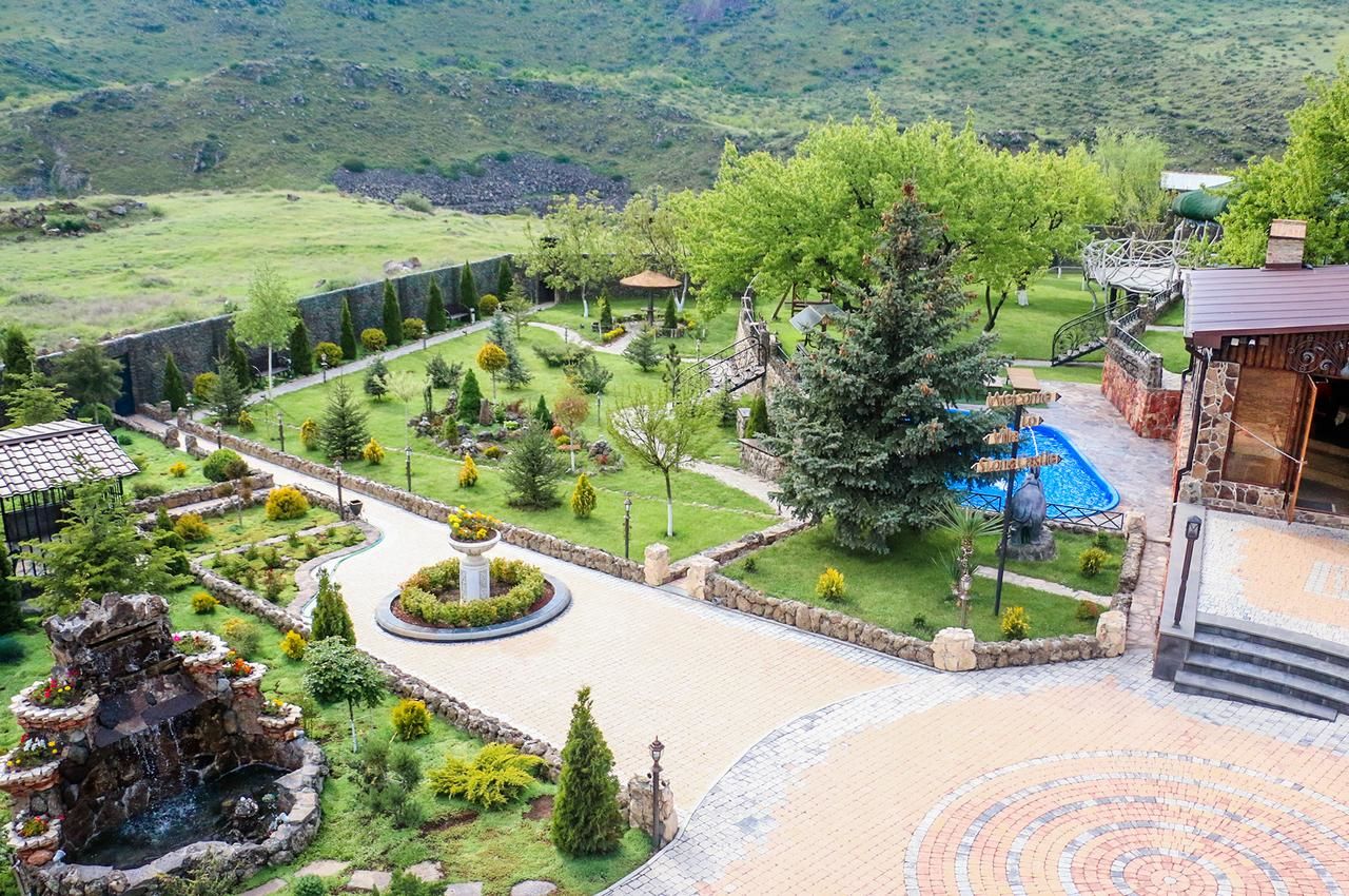 Виллы Villa Hills Ptghni